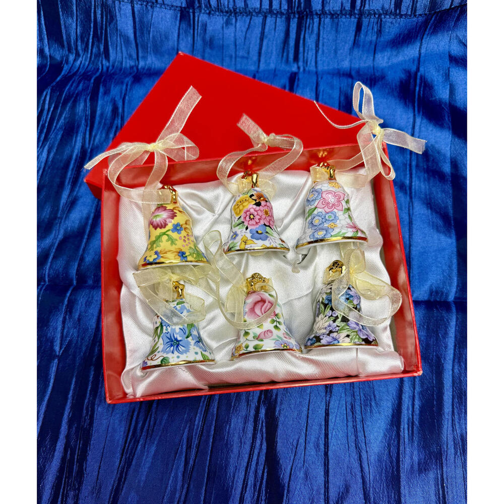 Vintage Two's Company Chintz Mini Bell Set with all the tags and names